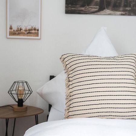 1-4 Gaeste Wohnung W-Lan, Netflix, Amazon, Parken, Arbeitsplatz, 24H Check In ,Vollausgestattet Kueche, Handtuecher Seife U,V,M Fuer Geschaeftsreisende, Paare, Familien , Datteln Kültér fotó